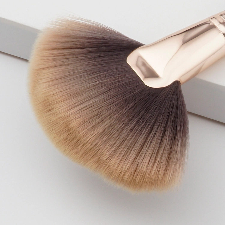 Wholesale Lowest Price Single Fan Shaped Classics Black Wood Handle Brush Large Powder Makeup Brush